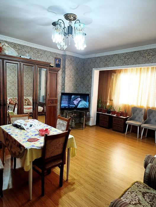 Продам двухкомнатную квартиру Карасу 1