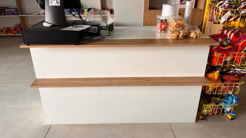 Полки деревянное