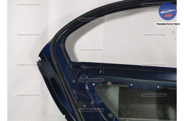 Оригинална задна лява врата в добро състояние Мерцедес-Бенц А-Клас / M