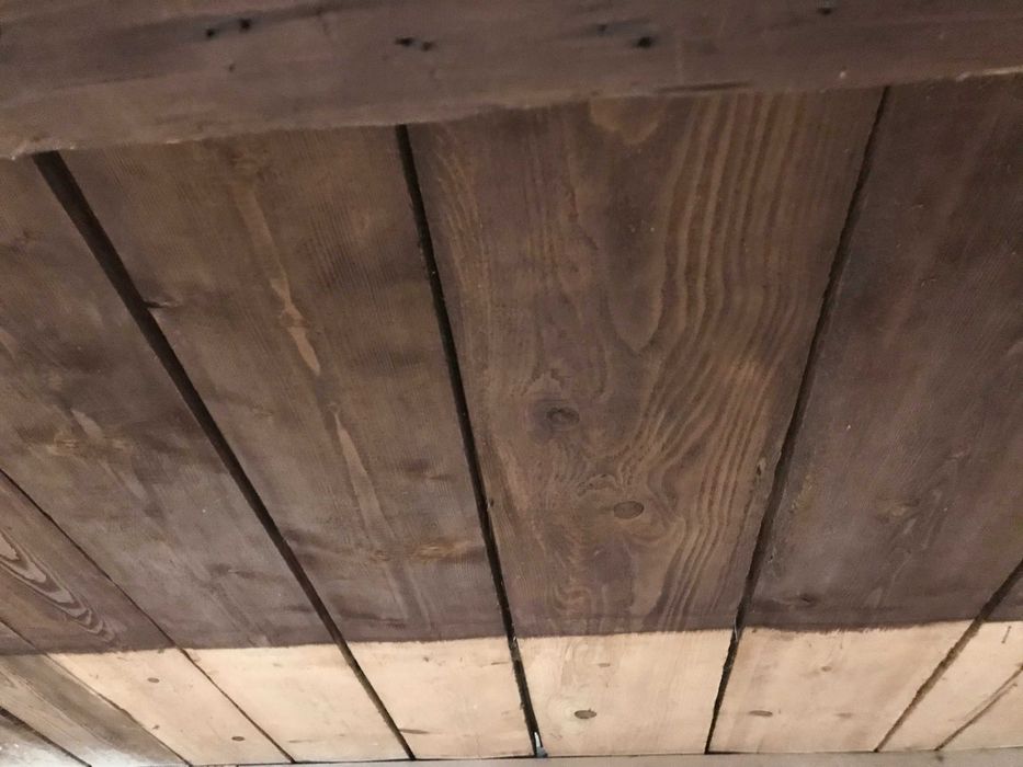 2 giurgiuvele maro,de calitate si alt mat lemnos foarte uscat