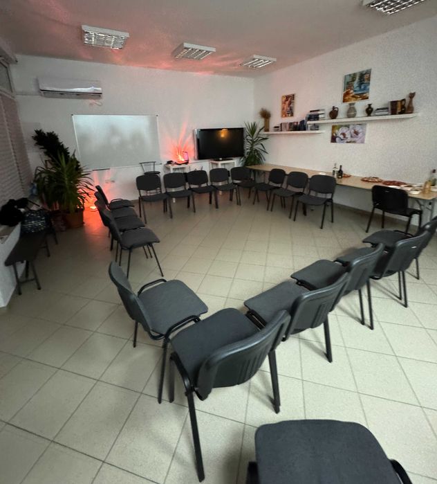 Зала под наем в широк център, 40 кв/м