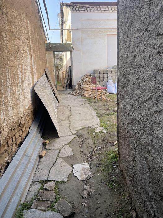 Небольшой двор под таунхаус