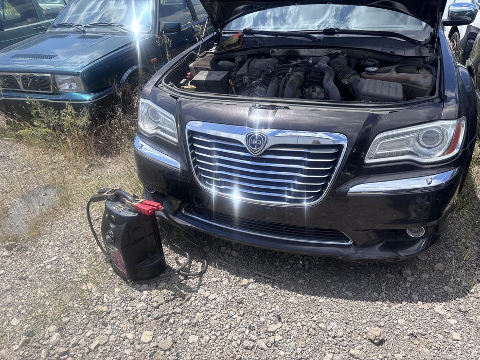 Lancia Thema на части