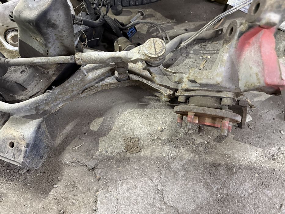 Toyota Cavalier подрамник перед и зад