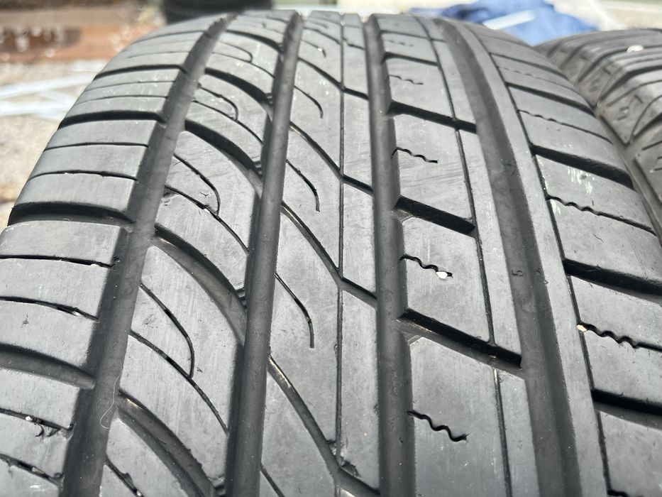 4бр 235/55/19 на 6,5мм с 19дот  Купър