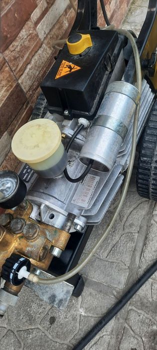 Професионална Водоструйка Karcher hd850 200бар3.5квНай Висок клас от мащините на 220Волта
