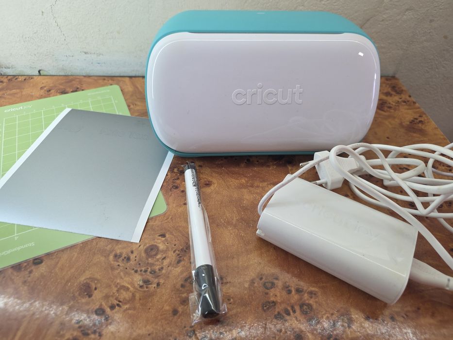 Cricut Joy Mini plotter