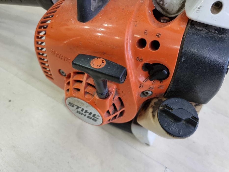 Машината за засмукване и издухване листосъбирач Stihl