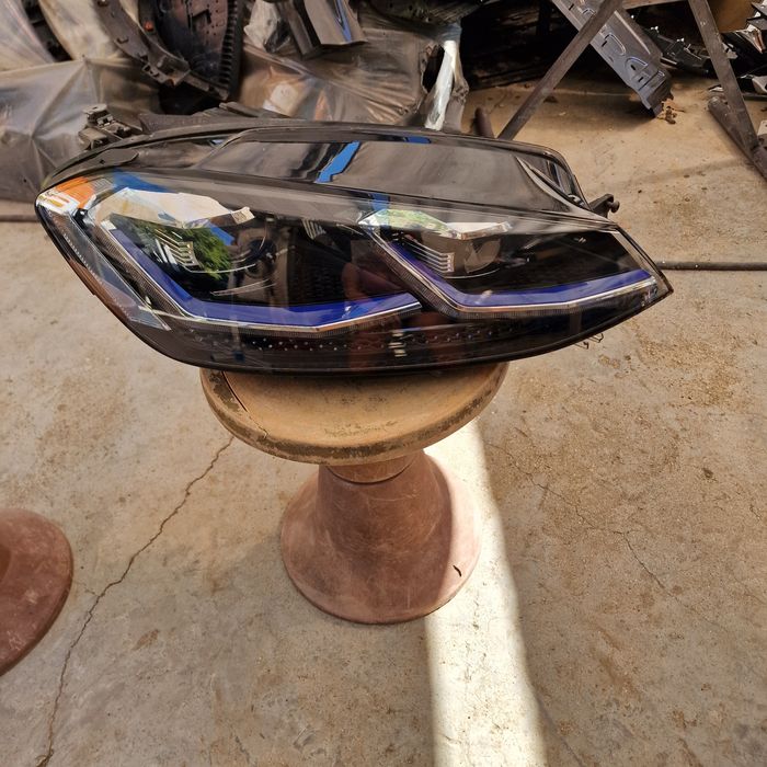 VW GOLF 7 GTE face lift десен фар