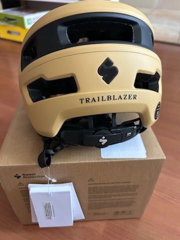 Каска Sweet Protection размер S/M