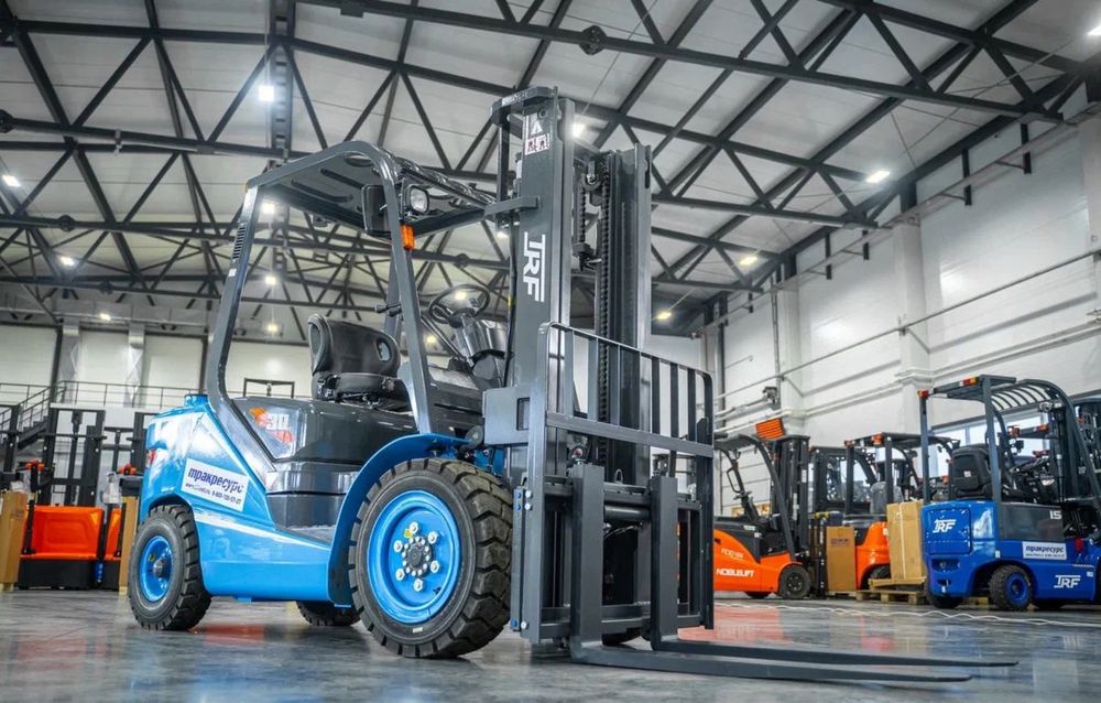 Вилочный погрузчик 3 тонн