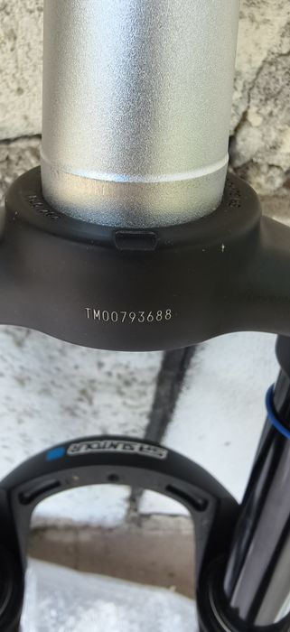 Вилки SR Suntour ZERON35 27.5" 130/150mm AIR LOR Boost 15x110mm Tapered