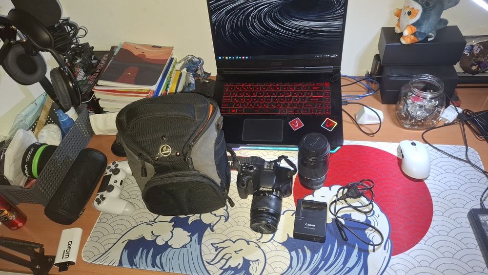 Продам зеркальный фотоаппарат Canon EOS 550D (полный комплект)
