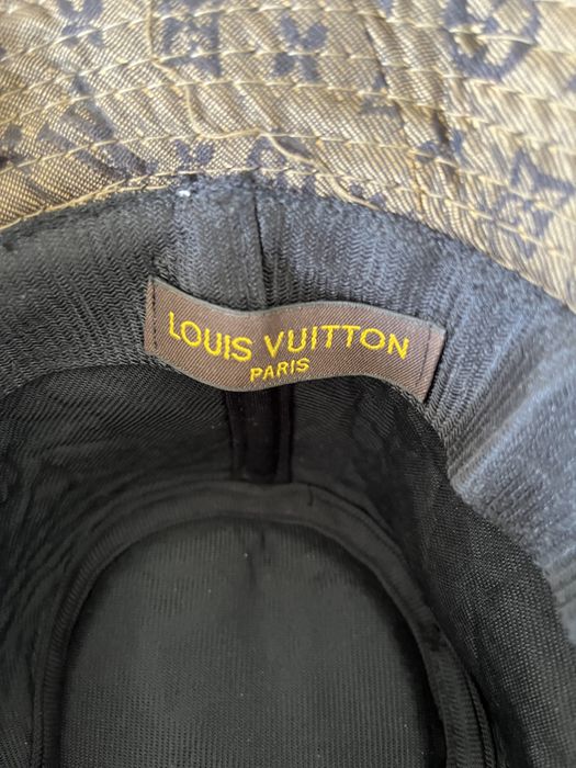 Pălărie Louis Vuitton , impecabila