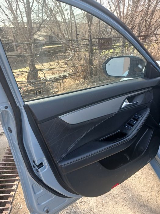 Дверь правая передняя на JAC  j7 plus