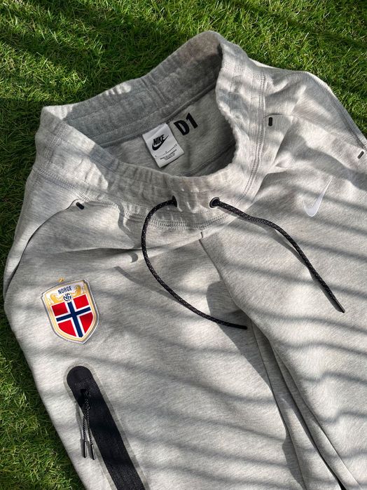 Дамско долнище : Nike Tech Fleece S