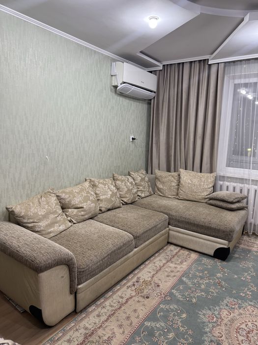 Продам диван угловой