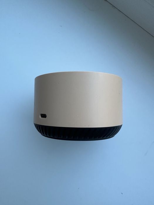 Продам смарт спикер Алису