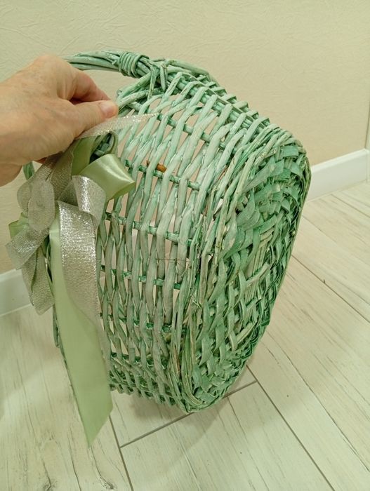 Корзина из натуральной лозы