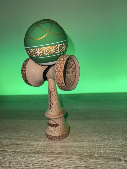 Kendama Johnny Raekes Broken Shape - Antiskid 2.0 maple & cherry