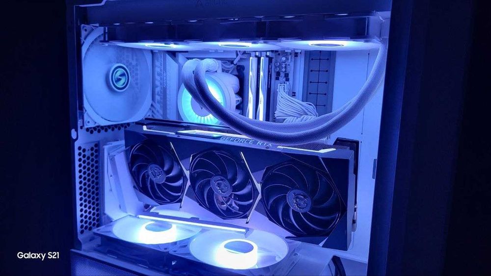 Продавам видеокарта MSI SuprimX 3080 ti