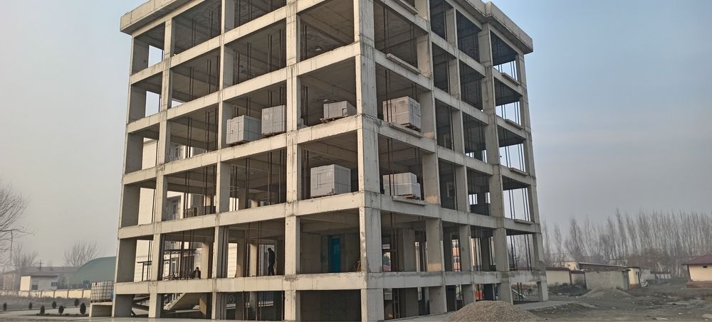 Dom sotiladi karobka holatida