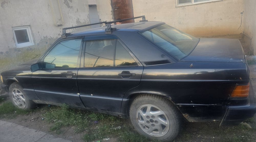 Мерседес 190 авторазбор