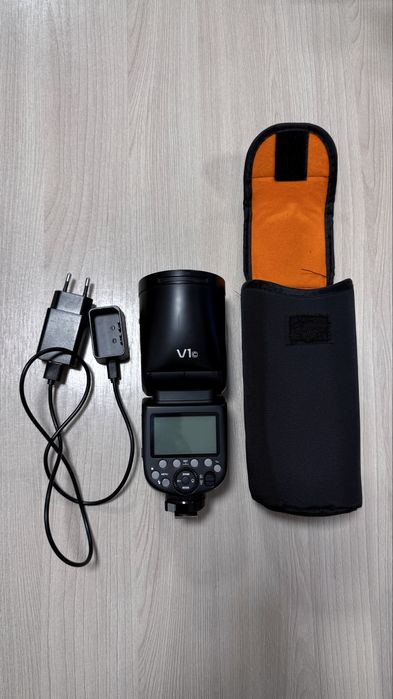 Вспышка Godox v1 для Canon