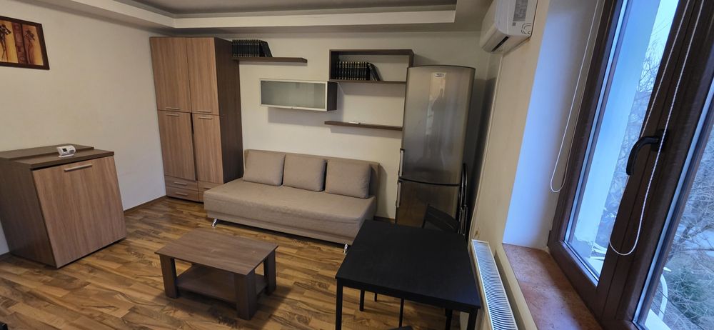 Închiriez Garsonieră Modernă – Ultracentral – Dotări Complete