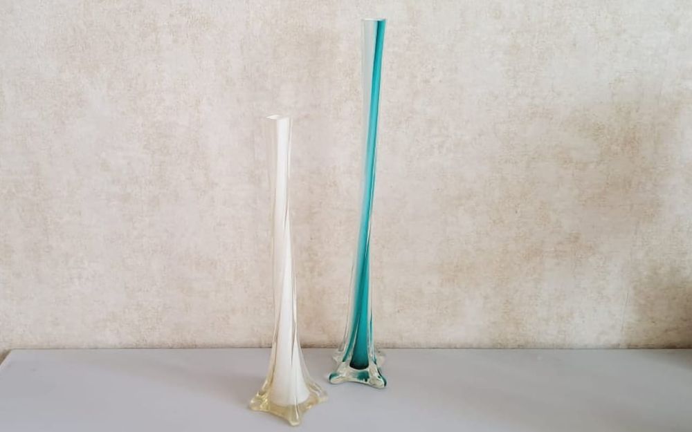 Вызы Берц  цветное стекло