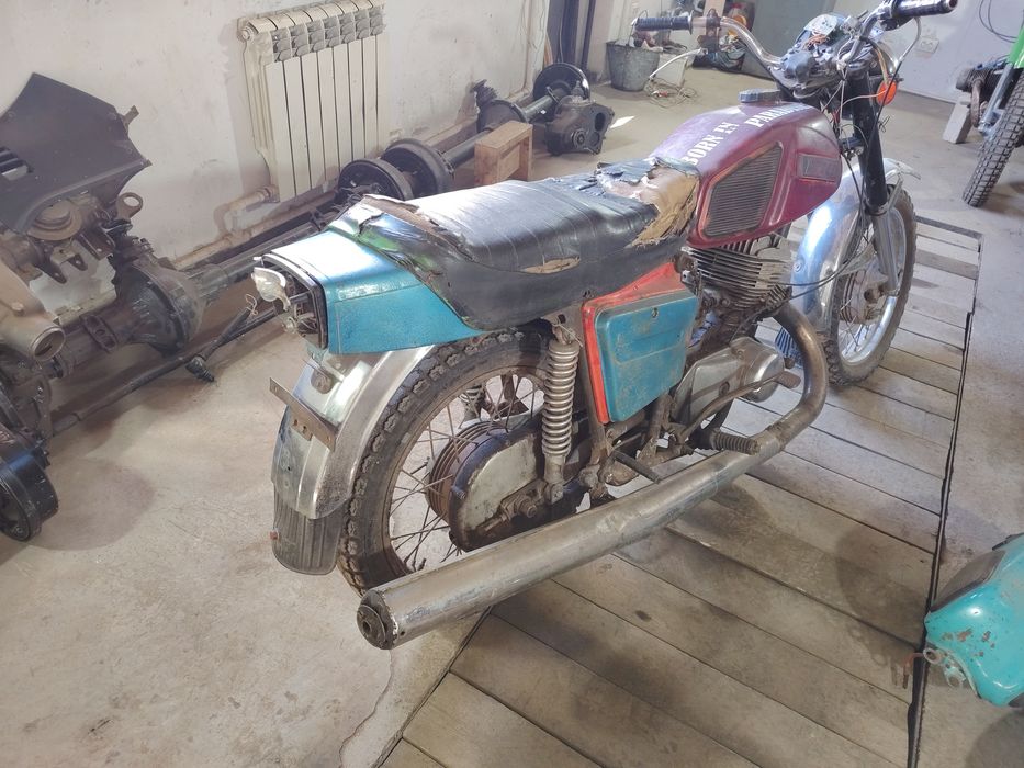 Продам мотоцикл Иж Планета 5.