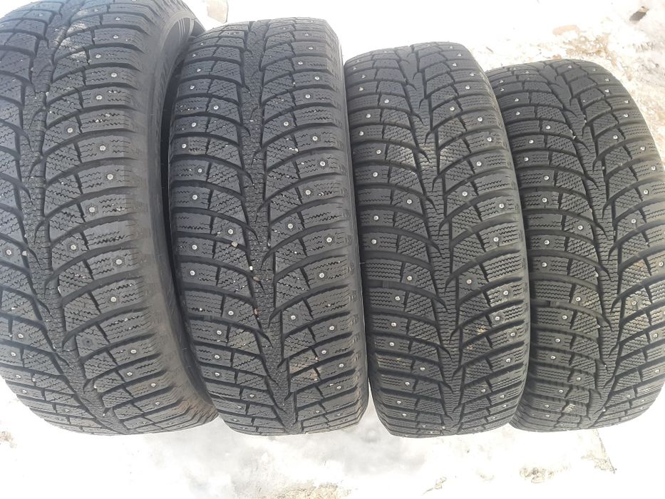 Продам шины. 215/55/17