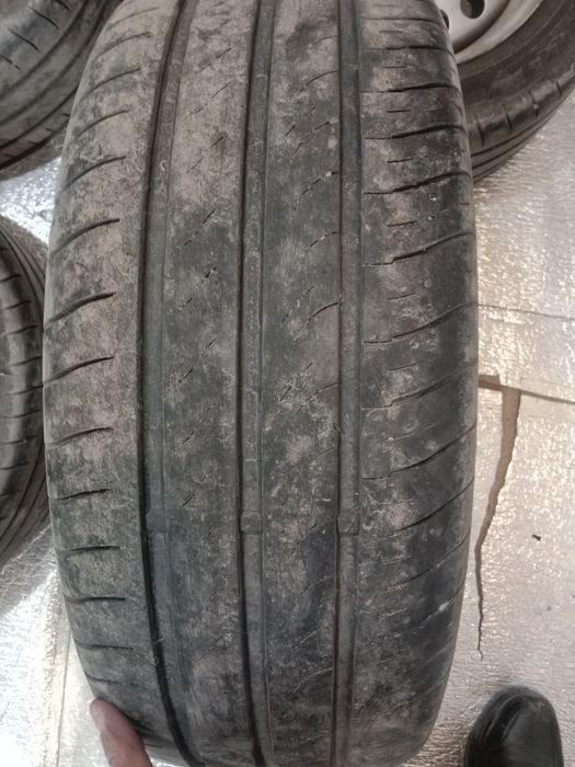 Продам диски с покрышками на 15