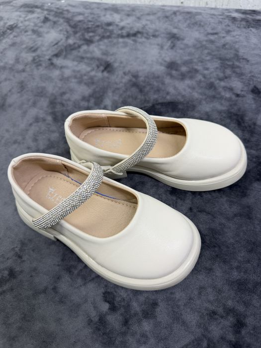 Продам детские туфли кожаные производство Турция