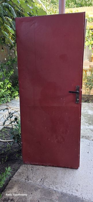 Uși garaj și beci