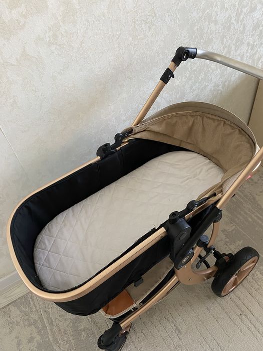 Продам коляску от фирмы Teknum