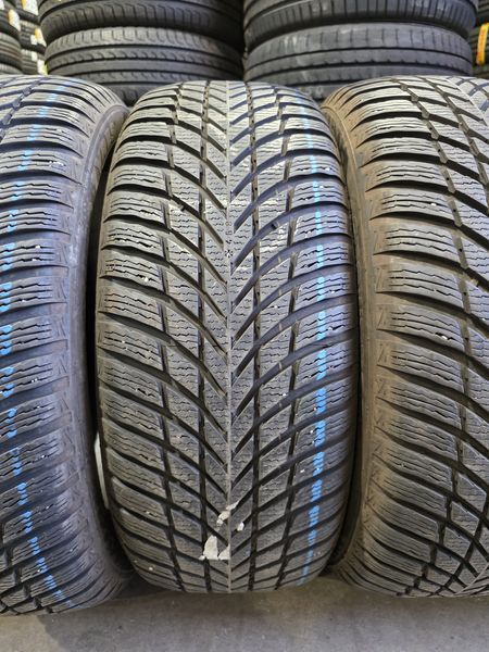 235/50/19 NOKIAN 4бр