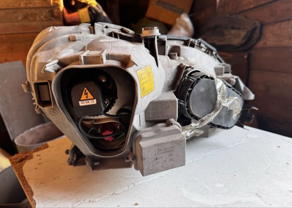 Продам фары от Мерседес бенз w220