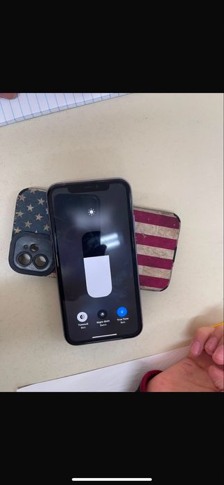 iPhone 11 64 gb.