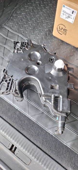 Резервоар ФАП /Адетив/ за Пежо 3008 1.6 tdi ,2016