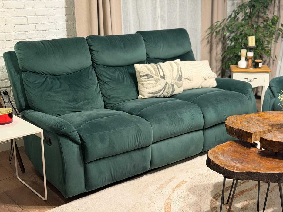 Vand canapele cu recliner manual - Mobexpert, stare foarte buna.