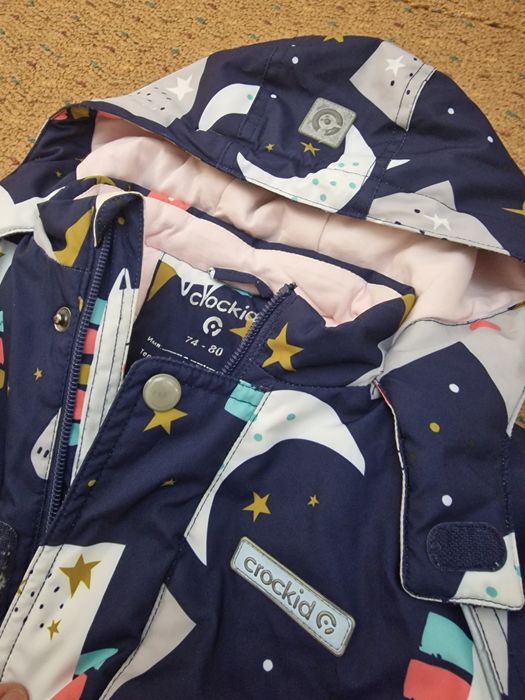 Комбинезон и шапка с шарфом