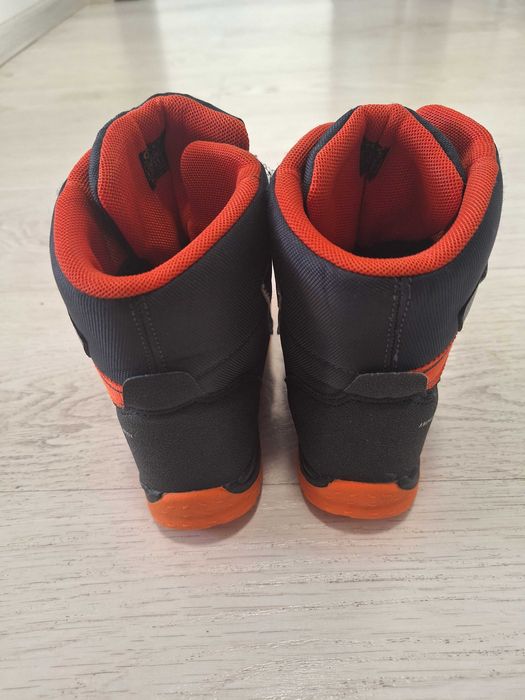 Ghete Zapada Geox marimea 31. Sunt impecabile. Pret 170lei.