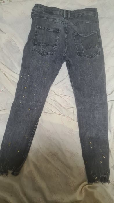 Vând Blugi Zara noi