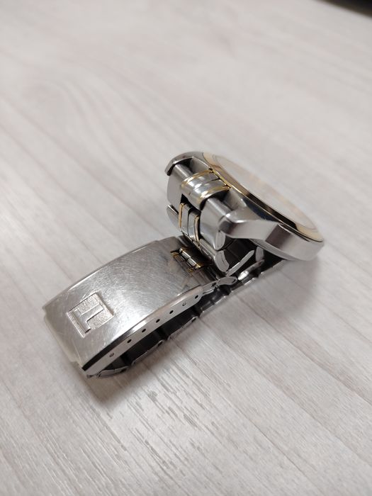 Часы Tissot swiss made