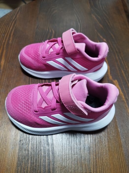 Маратонки за момиче