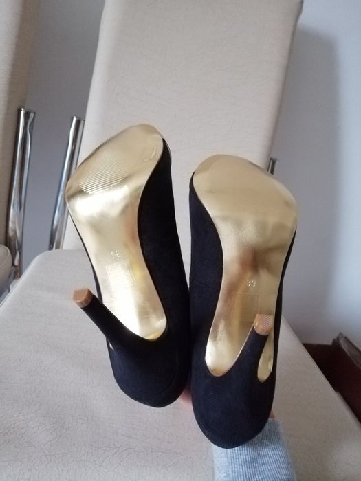 Pantofi stiletto