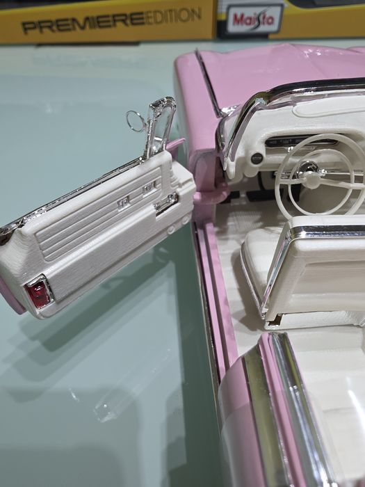 Cadillac Eldorado (1:18)