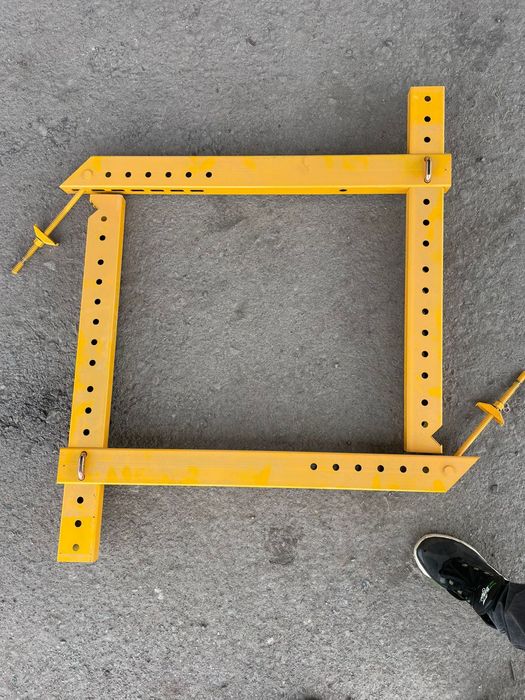 Регулировочный хомут для колонн