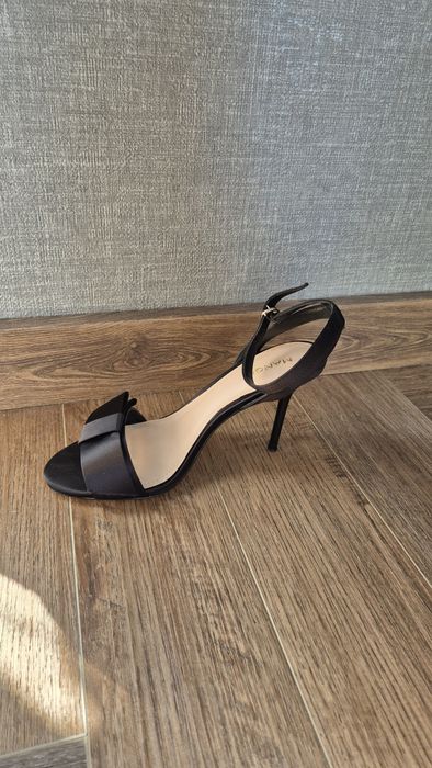 Босоножки Манго р.37